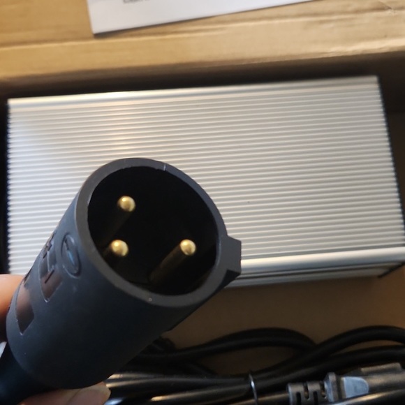 NEW in Box SCAAUTO LEAD ACID BATTERY golf cart CHARGER 🔋 electric kids car char - Picture 4 of 5